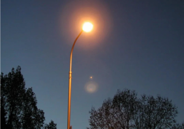 路燈掛 WiFi，燈在網(wǎng)就在