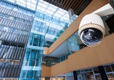 「智慧安防」聚英安防監(jiān)控系統(tǒng)解決方案，智能防盜報警，自動巡邏