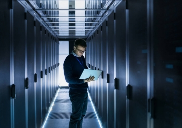 數據中心中的人工智能：挑戰與解決方案